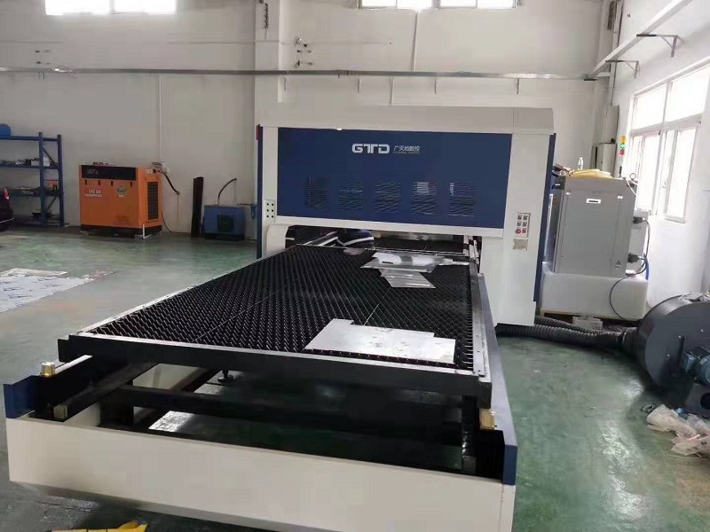 光纖激光切割機反射鏡發熱的調整方法