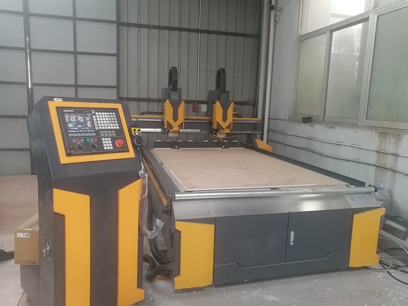 鋁板雕刻機臺面不平怎么辦?