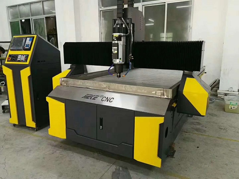 鋁板雕刻機如何提高工作效率