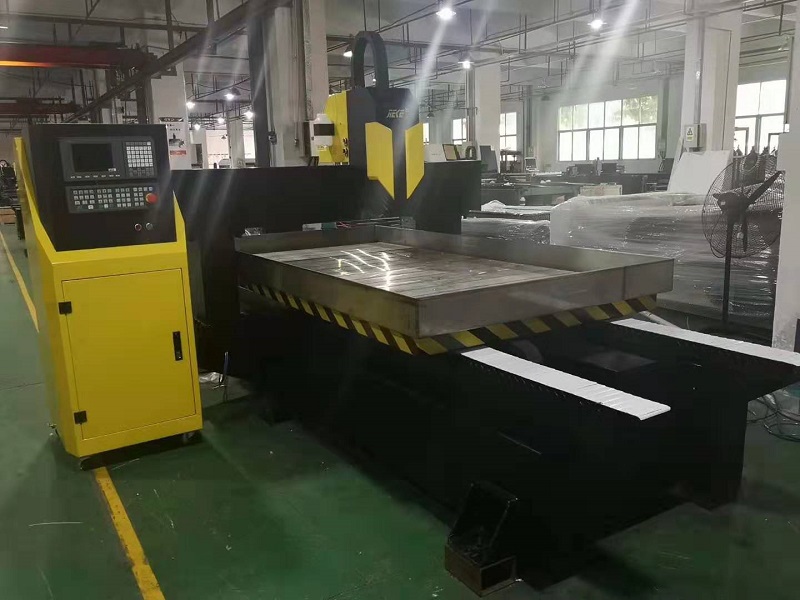 鋁板雕刻機雕刻切面不光滑怎么解決