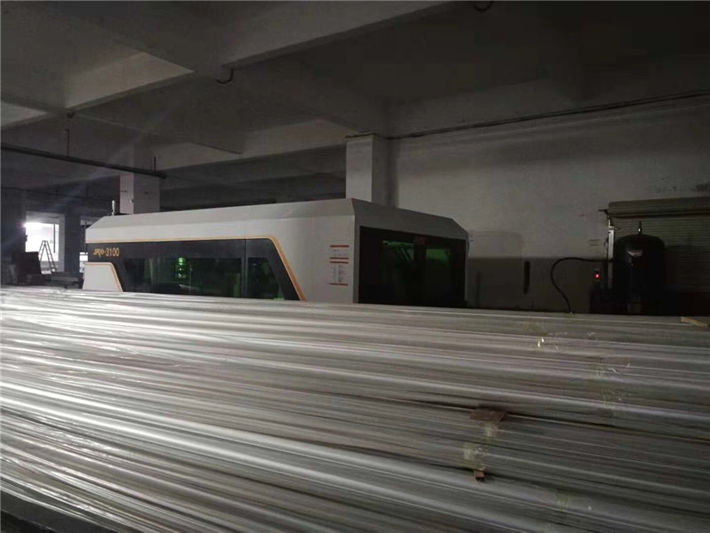 深圳市龍崗區(qū)XX機(jī)箱廠