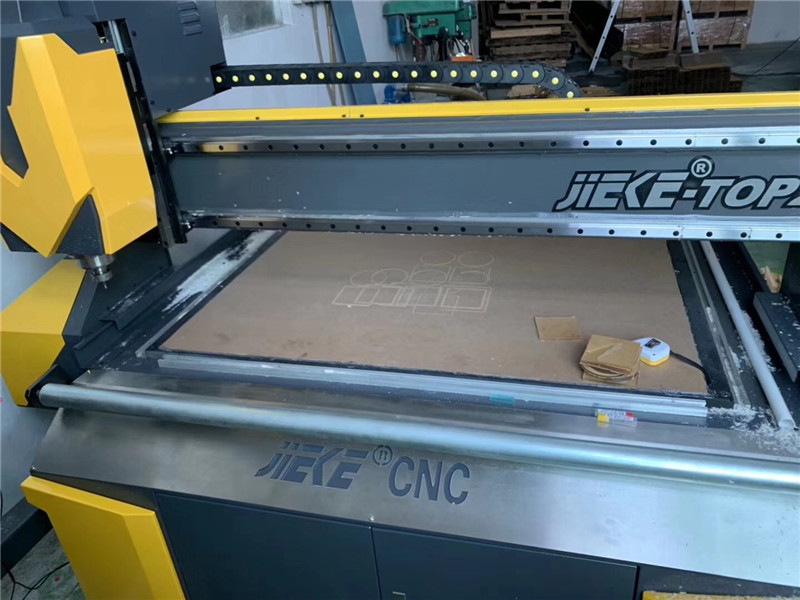 東莞市XX廣告裝飾有限公司