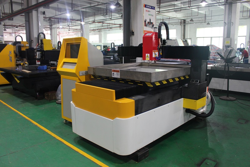 鋁板雕刻機的一些操作步驟