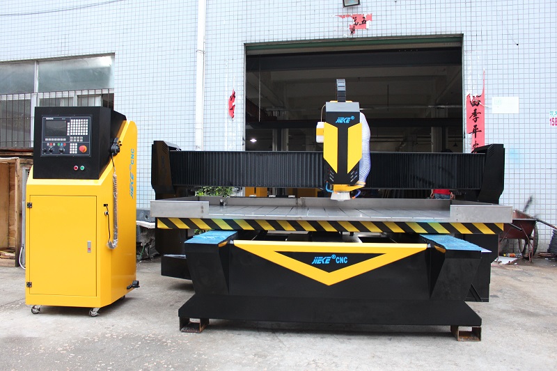 影響鋁板雕刻機(jī)操作的外界因素有哪些